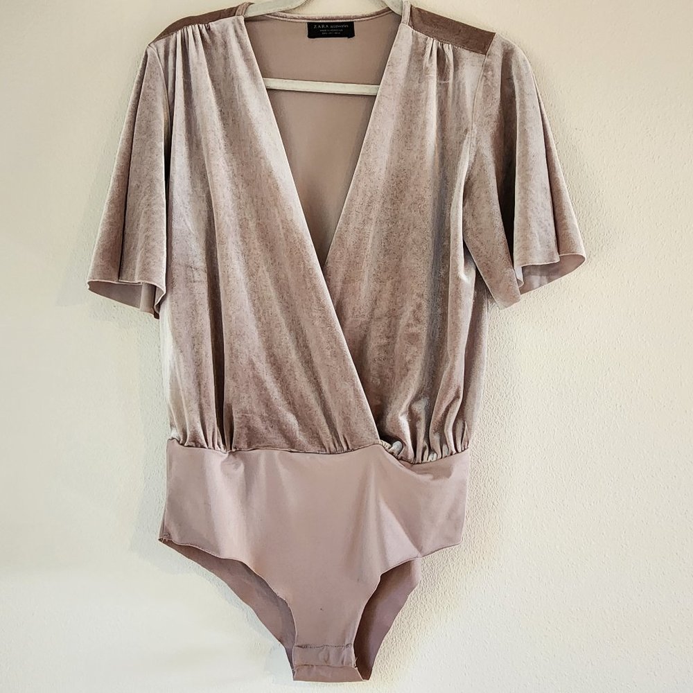 Zara Accesories, Women Body Suit, Velvet Short Sleeve, S, V Neck, Beige, Classic